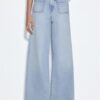 Jeans mit geradem Bein und Taschen Jeans mit geradem Bein und Taschen