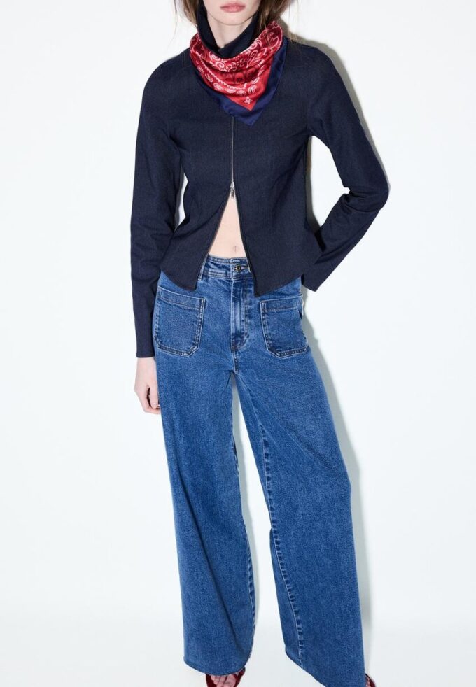 Jeans mit geradem Bein und Taschen Jeans mit geradem Bein und Taschen