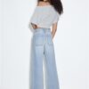 Jeans mit geradem Bein und Taschen Jeans mit geradem Bein und Taschen