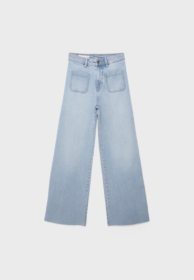 Jeans mit geradem Bein und Taschen Jeans mit geradem Bein und Taschen