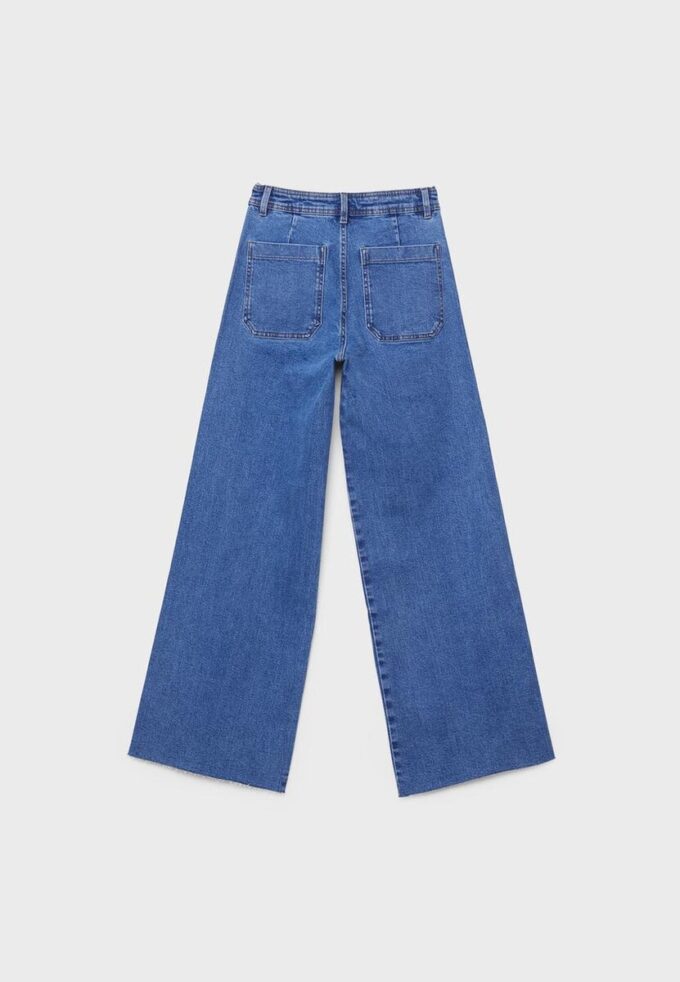 Jeans mit geradem Bein und Taschen Jeans mit geradem Bein und Taschen