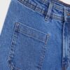 Jeans mit geradem Bein und Taschen Jeans mit geradem Bein und Taschen