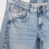 Jeans mit niedriger Leibhöhe und ausgestellten Beinen