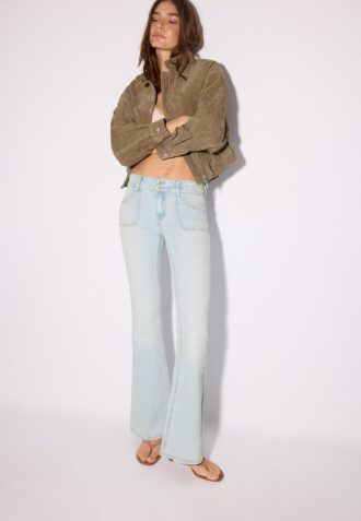 Jeans mit niedriger Leibhöhe und Nahttaschen