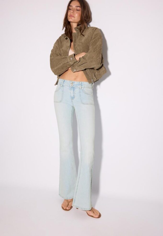 Jeans mit niedriger Leibhöhe und Nahttaschen