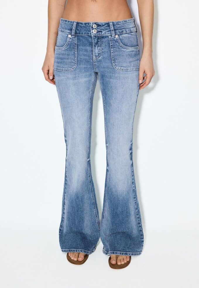 Jeans mit niedriger Leibhöhe und Nahttaschen