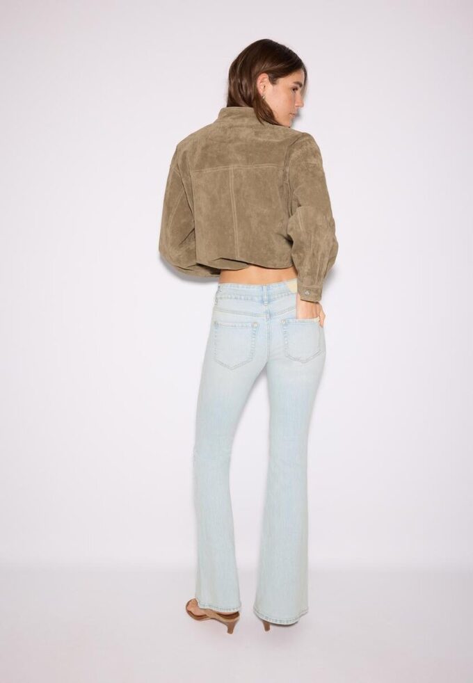 Jeans mit niedriger Leibhöhe und Nahttaschen