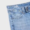 Jeans mit niedriger Leibhöhe und Wide Leg-Bein sowie Schmuckknopf