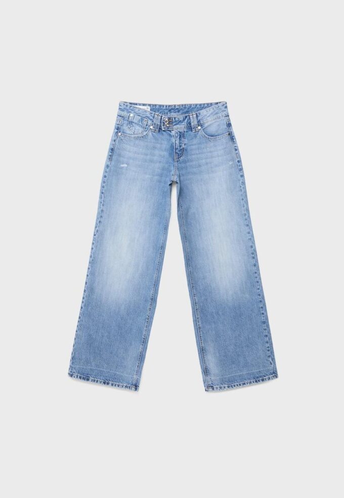 Jeans mit niedriger Leibhöhe und Wide Leg-Bein sowie Schmuckknopf