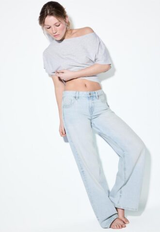 Jeans mit niedriger Leibhöhe und Wide Leg mit Stern-Detail