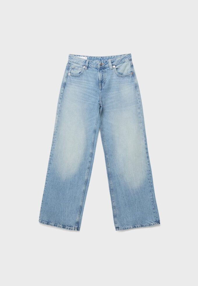 Jeans mit niedriger Leibhöhe und Wide Leg mit Stern-Detail