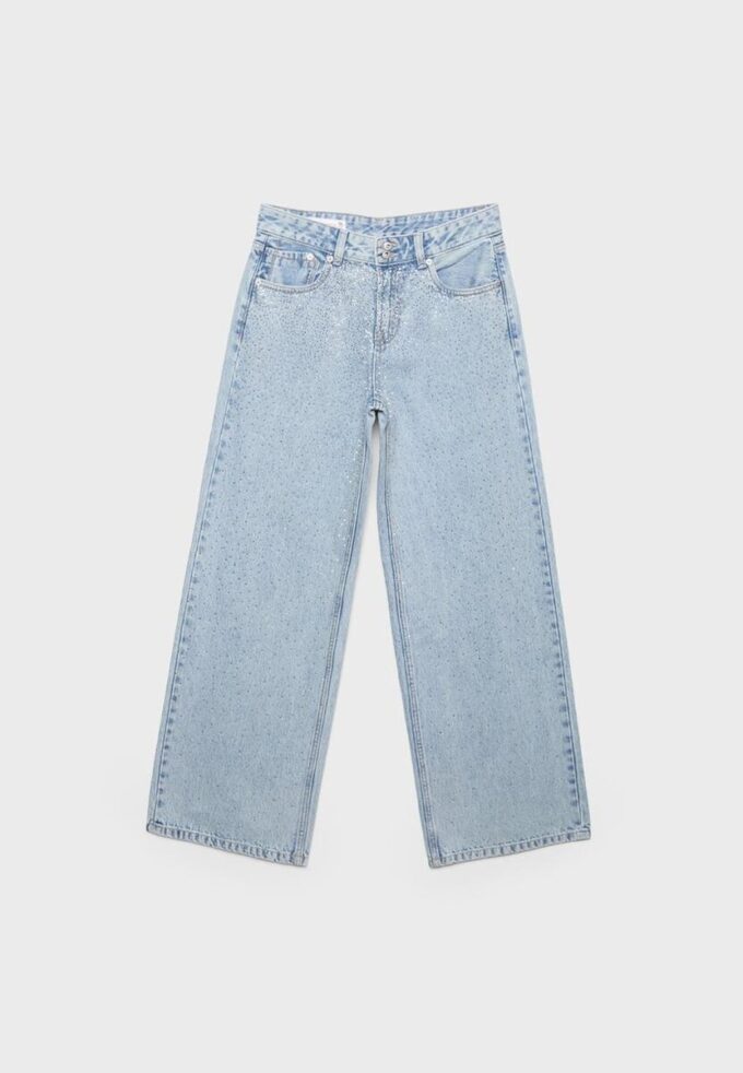 Jeans mit niedriger Leibhöhe und Wide Leg mit Strasssteinen
