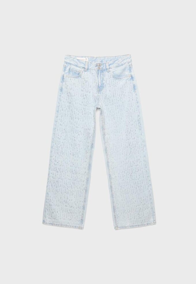 Jeans mit niedriger Leibhöhe und Wide Leg mit Strasssteinen