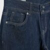 Jeans mit niedriger Leibhöhe und zwei Knöpfen
