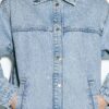 Jeansjacke mit aufgesetzten Taschen und Strasssteinen
