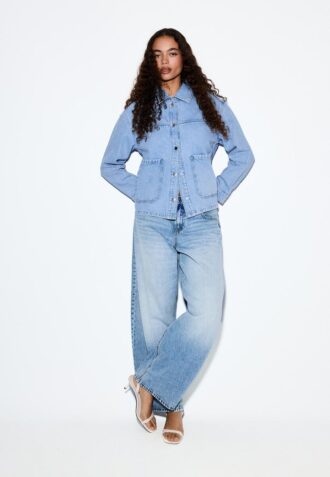 Jeansjacke mit Taschen Jeansjacke mit Taschen