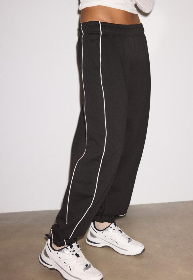 Jogginghose mit Paspel