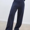 Jogginghose mit weitem Bein