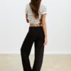 Jogginghose mit weitem Bein