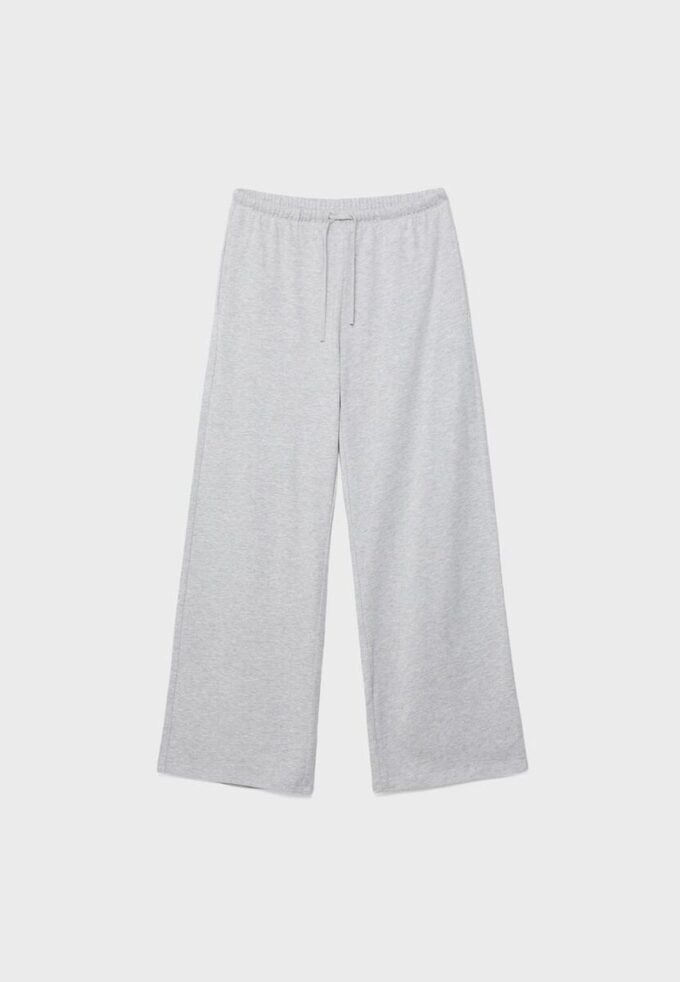 Jogginghose mit weitem Bein