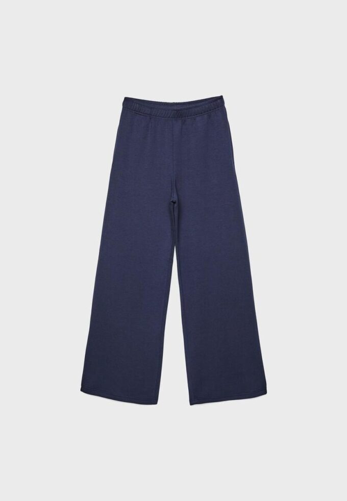 Jogginghose mit weitem Bein