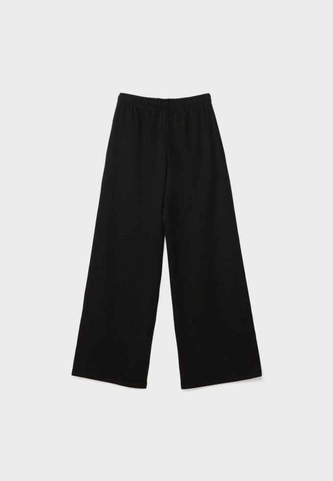 Jogginghose mit weitem Bein