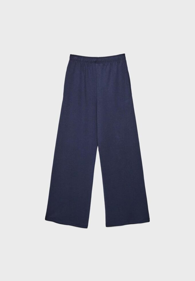 Jogginghose mit weitem Bein