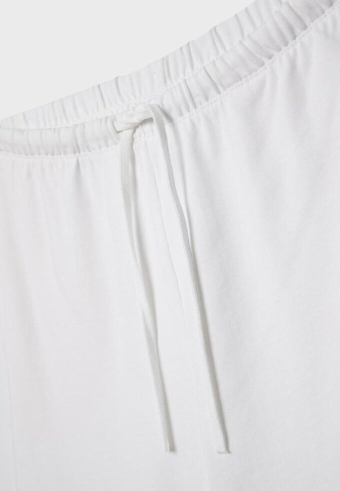 Jogginghose mit weitem Bein