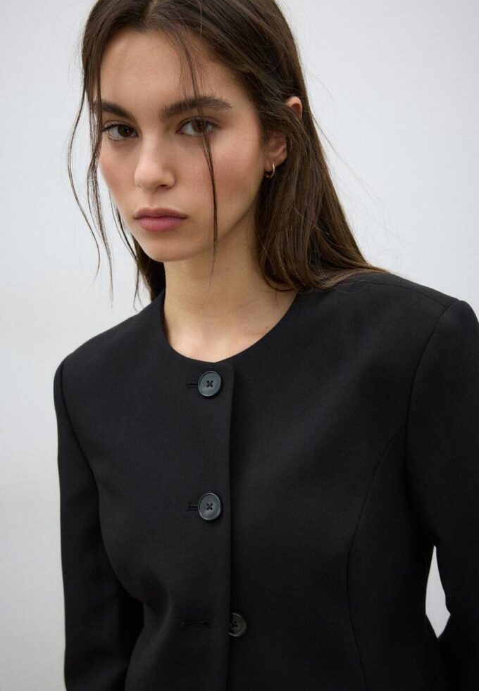 Kragenloser Blazer Kragenloser Blazer