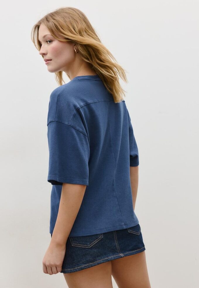 Kurzarm-T-Shirt mit grafischem Detail
