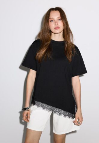 Kurzarm-T-Shirt mit Spitzenbesatz