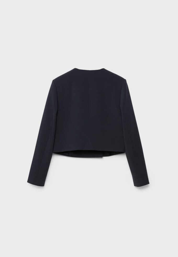 Kurzer Blazer mit Rundhalsausschnitt Kurzer Blazer mit Rundhalsausschnitt