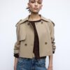 Kurzer, fließender Trenchcoat Kurzer, fließender Trenchcoat