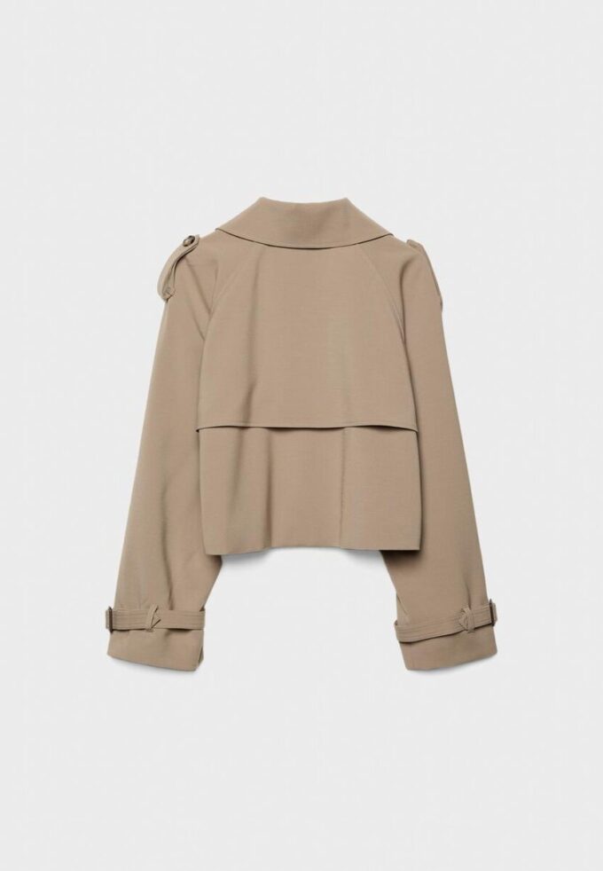 Kurzer, fließender Trenchcoat Kurzer, fließender Trenchcoat