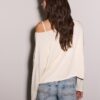 Kurzer Pullover mit U-Boot-Ausschnitt Kurzer Pullover mit U-Boot-Ausschnitt