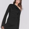 Kurzes asymmetrisches Kleid