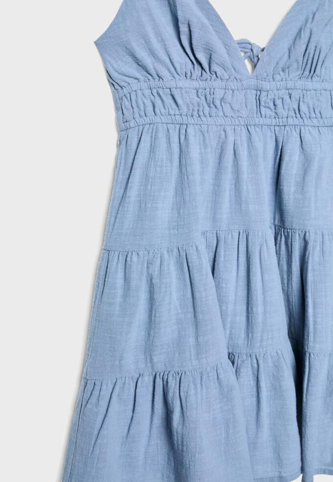 Kurzes, fließendes Kleid mit Bindedetail am Rücken