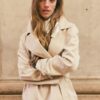 Kurzes, fließendes Trenchcoat mit Gürtel