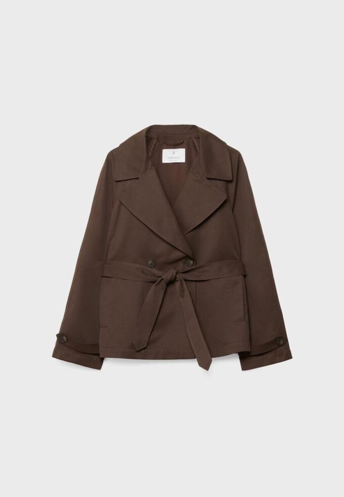 Kurzes, fließendes Trenchcoat mit Gürtel Kurzes, fließendes Trenchcoat mit Gürtel