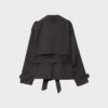 Kurzes, fließendes Trenchcoat mit Gürtel
