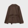 Kurzes, fließendes Trenchcoat mit Gürtel Kurzes, fließendes Trenchcoat mit Gürtel