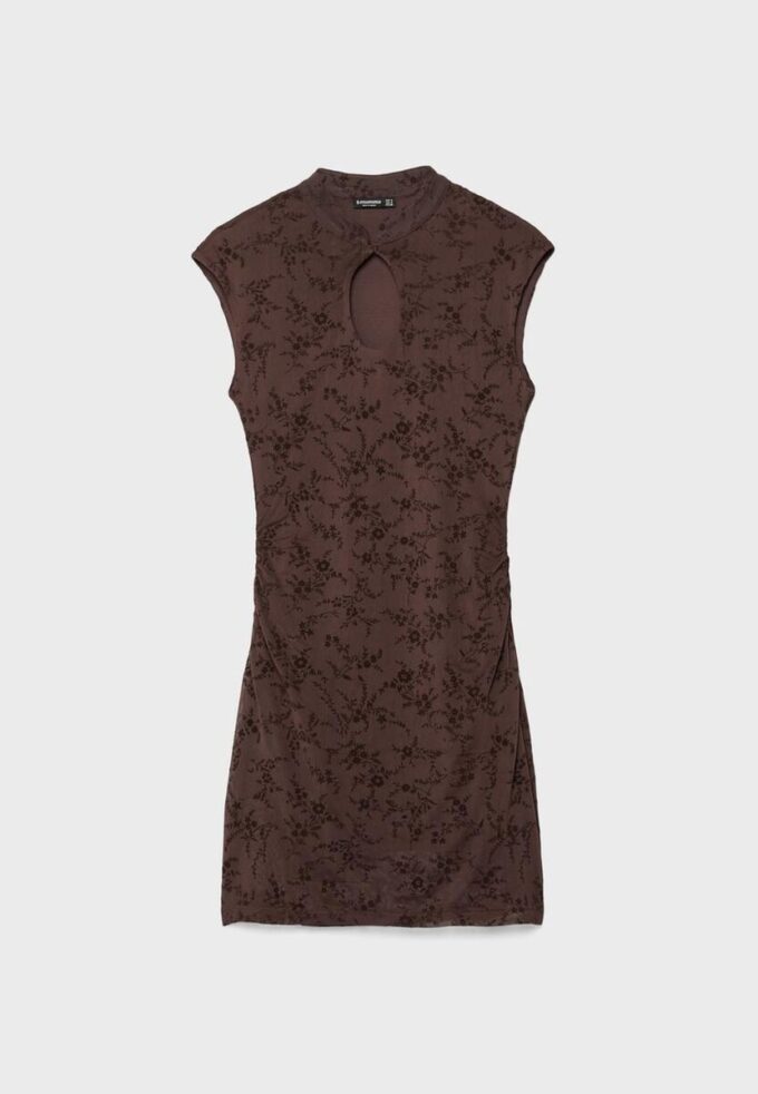 Kurzes Kleid im Qipao-Stil