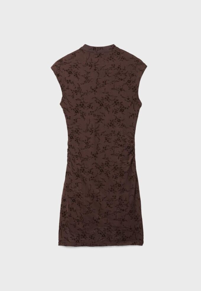 Kurzes Kleid im Qipao-Stil