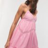 Kurzes Kleid mit Spitzendetails Kurzes Kleid mit Spitzendetails