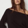 Kurzes Strickkleid mit U-Boot-Ausschnitt
