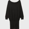 Kurzes Strickkleid mit U-Boot-Ausschnitt