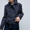Kurzes Zweireihiger Trenchcoat Kurzes Zweireihiger Trenchcoat
