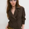 Kurzes Zweireihiger Trenchcoat Kurzes Zweireihiger Trenchcoat