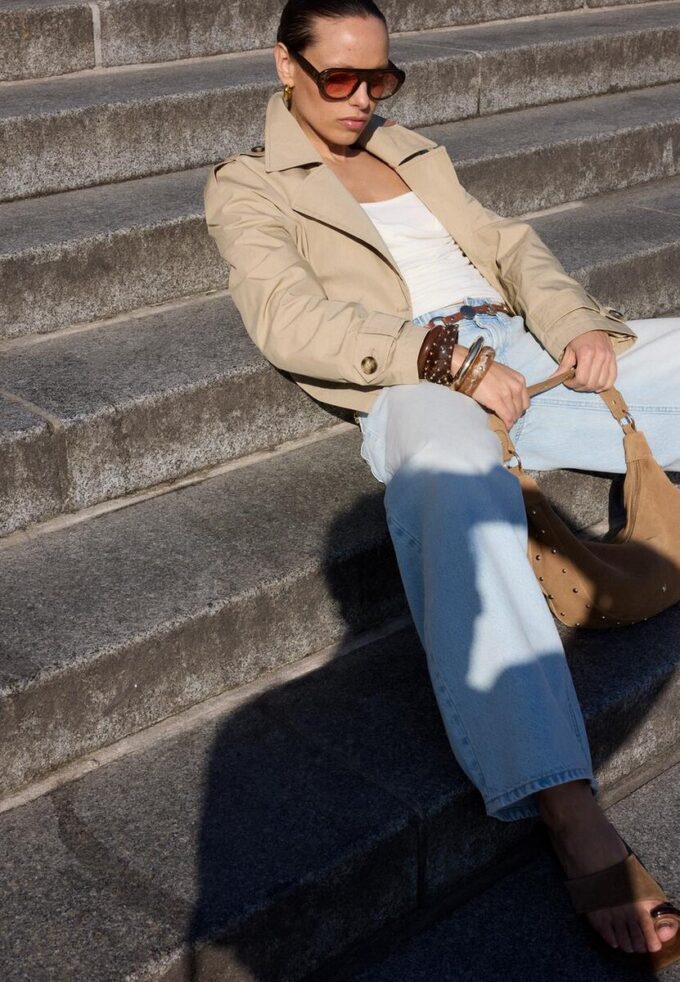 Kurzes Zweireihiger Trenchcoat