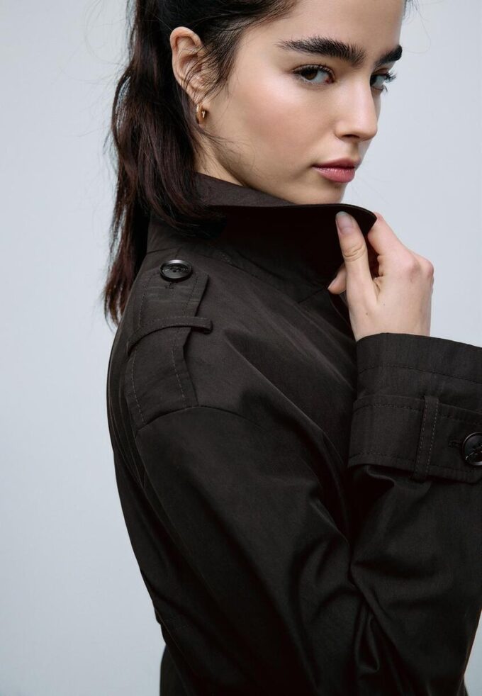 Kurzes Zweireihiger Trenchcoat